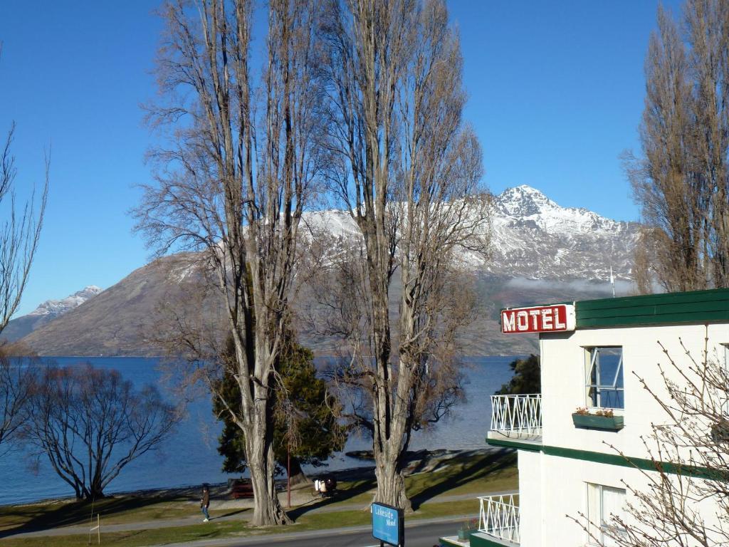 Lakeside Motel Queenstown Exterior photo